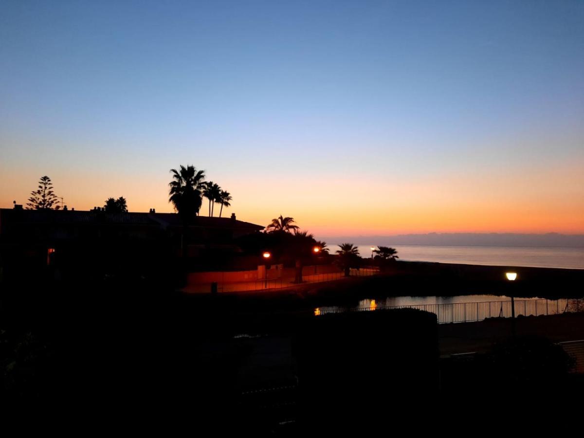 Ferienwohnung Cosy House With Garden Infront Of The Sea Creixell Exterior foto