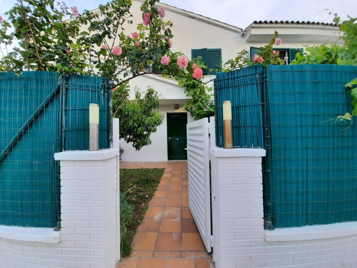 Ferienwohnung Cosy House With Garden Infront Of The Sea Creixell Exterior foto